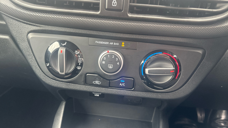 Hyundai i10 1.0 MPi SE Connect 5dr Auto Petrol Hatchback